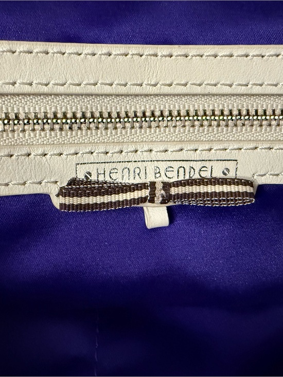 henri bendel Handbags - Henri Bendel White New York pebbled leather crossbody handbag